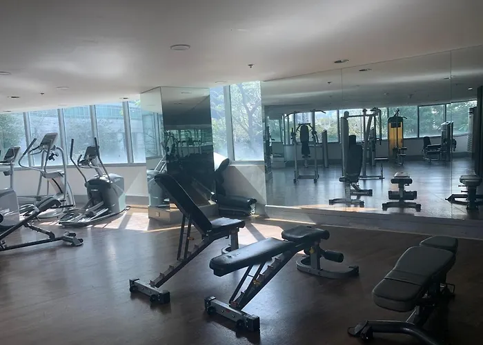Budget View W Pool Access In Bgc Taguig * Manila