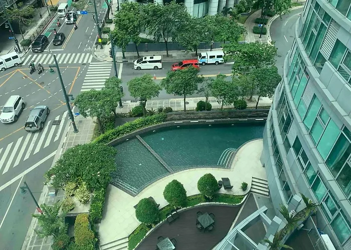 Budget View W Pool Access In Bgc Taguig Manila