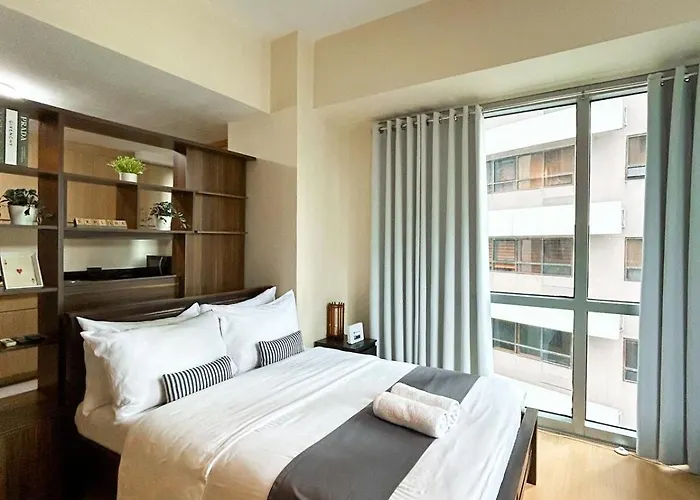 Budget View W Pool Access In Bgc Taguig Manila