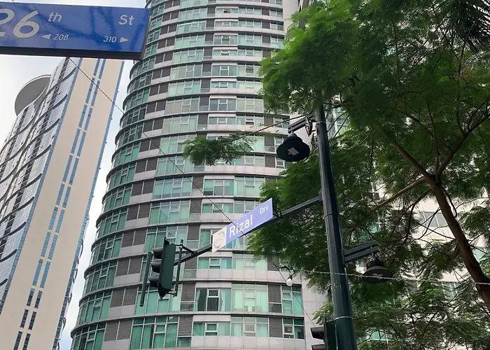 Budget View W Pool Access In Bgc Taguig * Manila