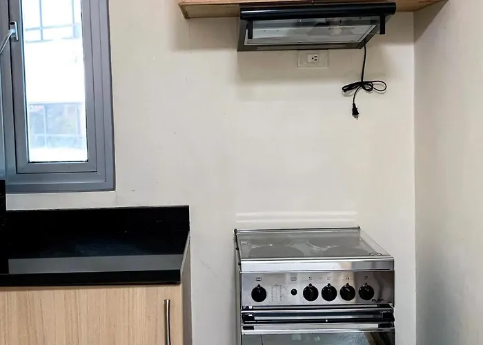 Apartment Budget View W Pool Access In Bgc Taguig *